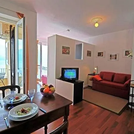 Lägenhet Sleeps 2 Air Con Menaggio